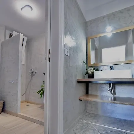 Mikes On The Apartment