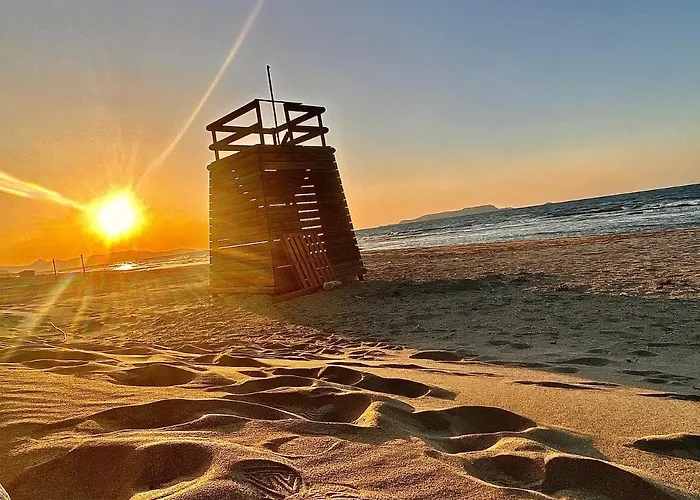 Апартаменты Mikes On The *