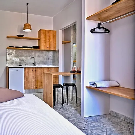 Mikes On The * 赫索尼索斯