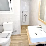 Апартаменти Mikes On The *