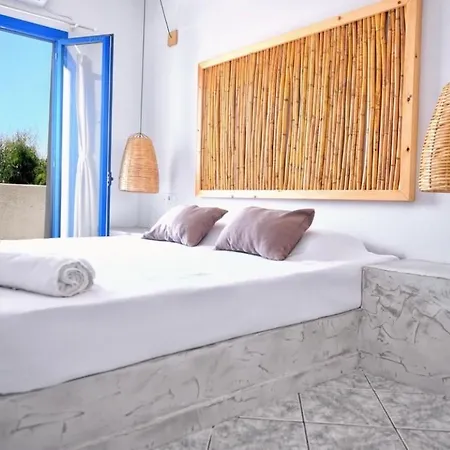 Mikes On The Apartment *