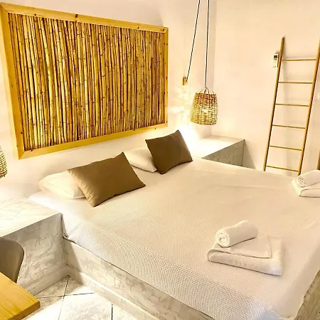 Mikes On The * Limenas Chersonisou